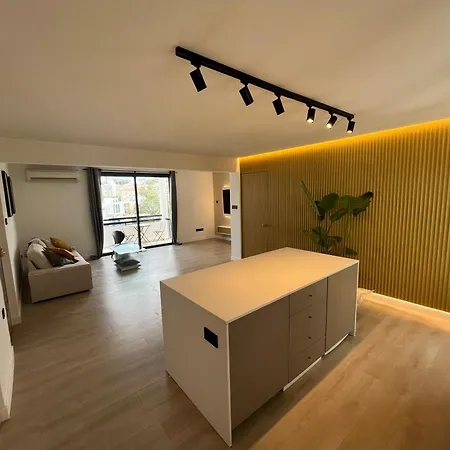 Modern 2bed In The Centre